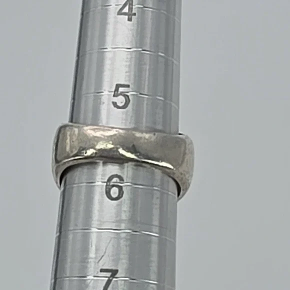 Vintage Dome Shaped Ring Hollow Center 925 Sterling Silver Textured Size 5.5 - Picture 10 of 11